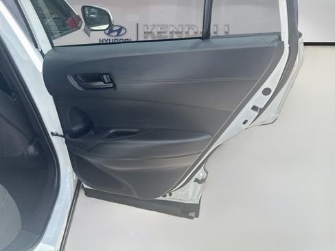 Used 2024 Toyota Corolla Cross LE w/ Moonroof Package FWD image 28