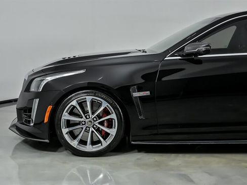 Used 2016 Cadillac CTS V w/ Luxury Package RWD image 7