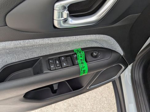 New 2026 Jeep Compass Latitude image 19