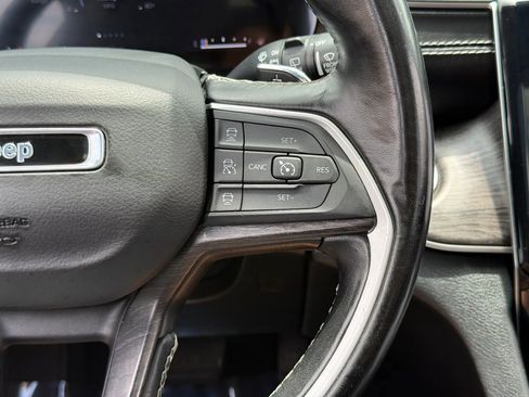 Used 2021 Jeep Grand Cherokee L Limited w/ Luxury Tech Group II AWD/4WD image 19