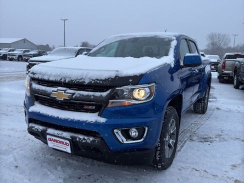 Used 2018 Chevrolet Colorado Z71 image 2