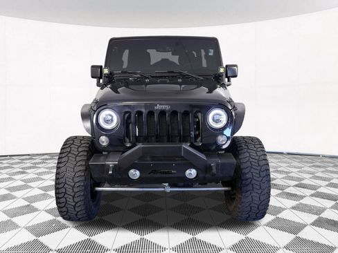 Used 2017 Jeep Wrangler Unlimited Rubicon w/ Connectivity Group AWD/4WD image 31
