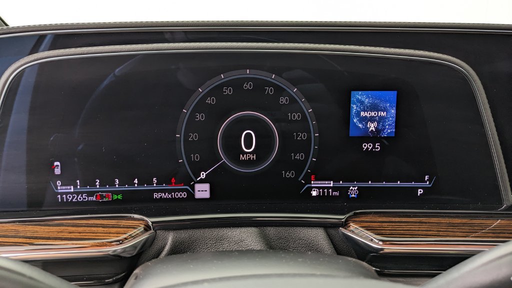 Used 2022 Cadillac Escalade ESV Premium Luxury AWD/4WD image 24