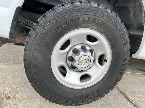 Used 2021 Chevrolet Express 2500 Extended w/ Driver Convenience Package image 14