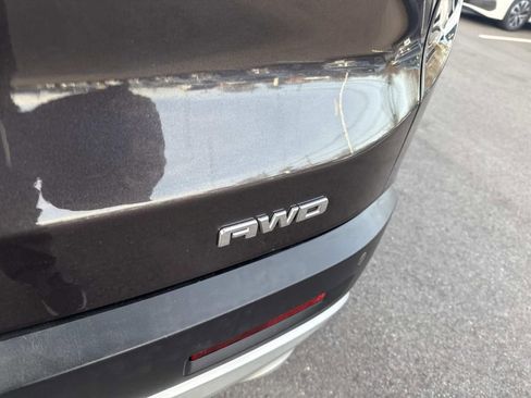 Used 2018 GMC Acadia SLE w/ Driver Alert Package I image 6