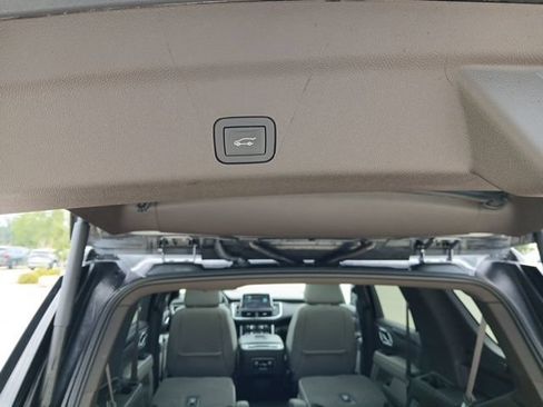 Certified 2022 Chevrolet Tahoe LT w/ LT Signature Package AWD/4WD image 33