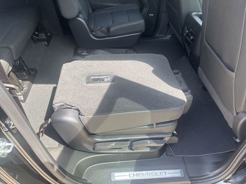 New 2026 Chevrolet Suburban LT w/ Comfort Package RWD image 53