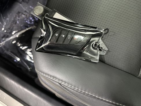 Used 2025 Lexus ES 350 w/ Premium Package image 36