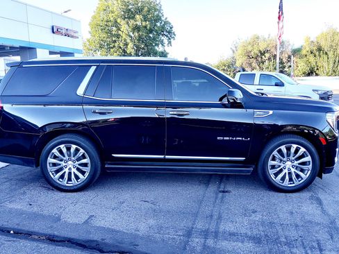 Used 2021 GMC Yukon Denali w/ Denali Ultimate Package image 4