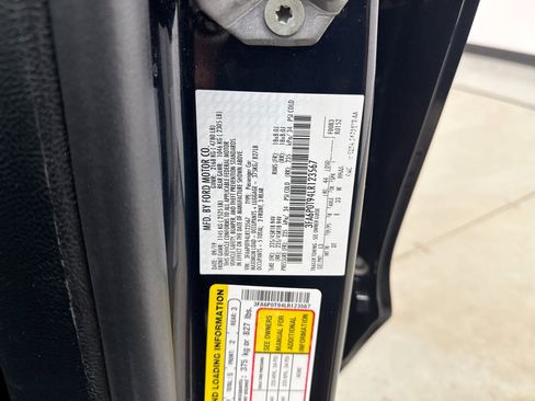 Used 2020 Ford Fusion SE AWD/4WD image 20