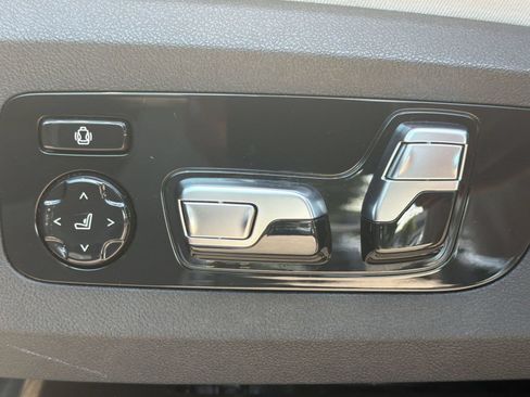 Used 2024 BMW X5 xDrive40i w/ M Sport Package AWD/4WD image 15