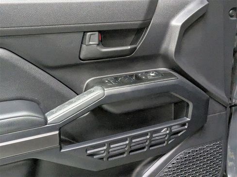 Used 2025 Toyota 4Runner SR5 image 13