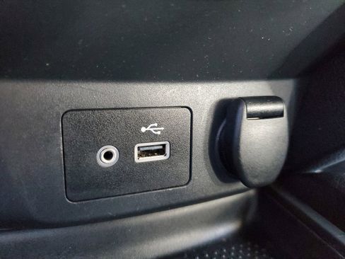 Certified 2019 Nissan Rogue S image 23