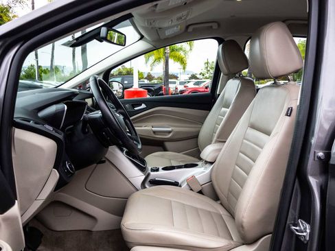 Used 2014 Ford C-MAX SEL w/ Equipment Group 301A FWD image 15