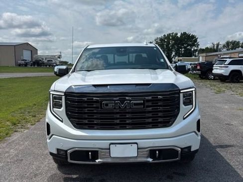 Used 2023 GMC Sierra 1500 Denali Ultimate AWD/4WD image 2