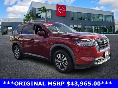 Used 2023 Nissan Pathfinder SL