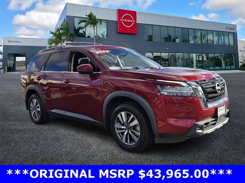 Used 2023 Nissan Pathfinder SL image 1
