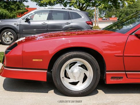 Used 1988 Chevrolet Camaro LT RWD image 4