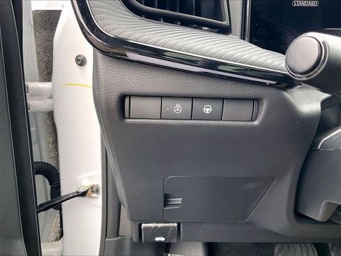 Used 2025 Nissan Kicks SR w/ SR Premium Package AWD/4WD image 26