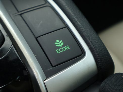 Used 2019 Honda Civic EX image 16