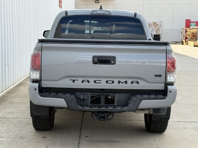 Used 2020 Toyota Tacoma TRD Sport w/ Technology Package RWD image 5