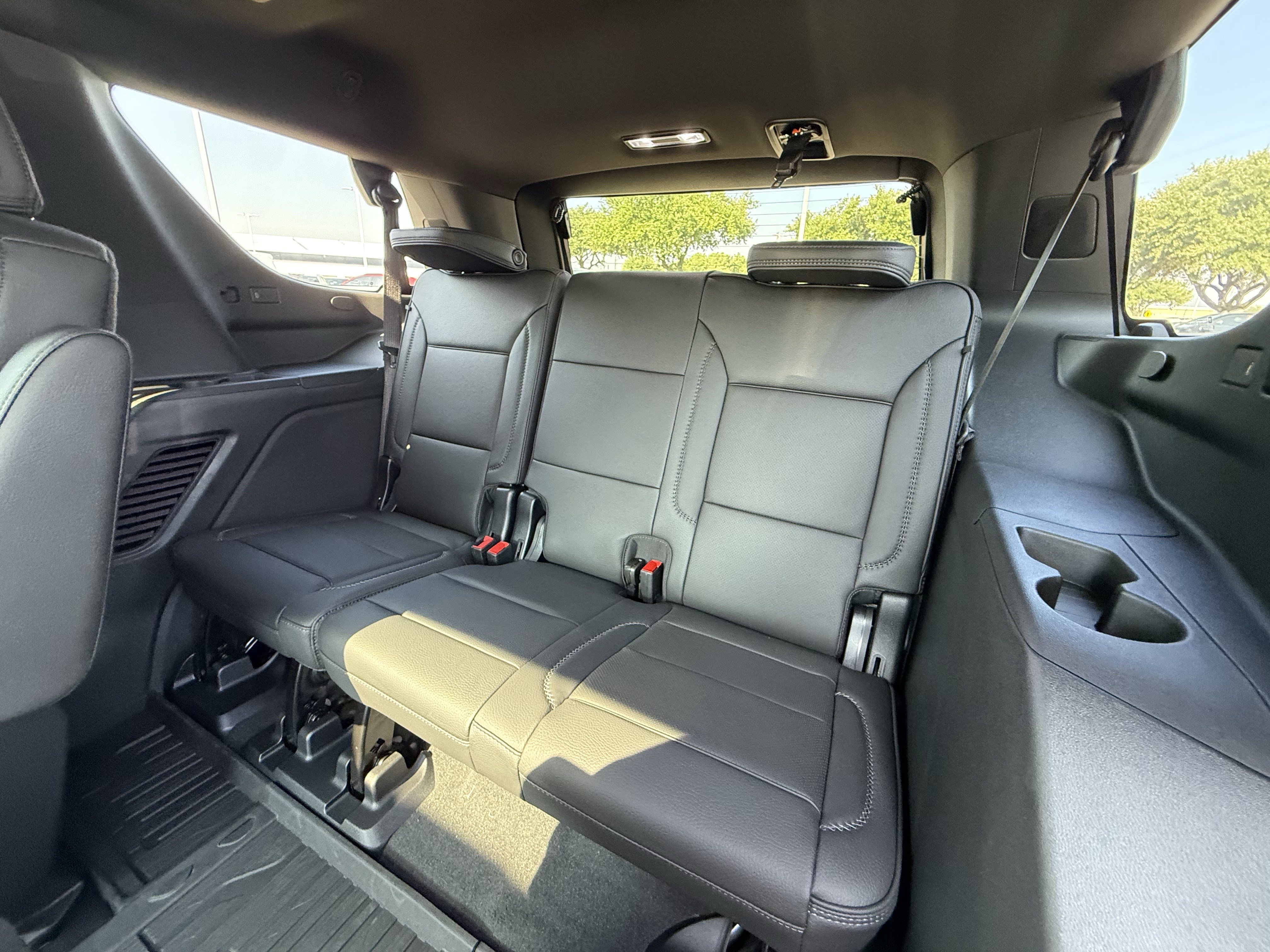 New 2027 GMC Yukon Denali w/ Sun & Power Step Package RWD image 16