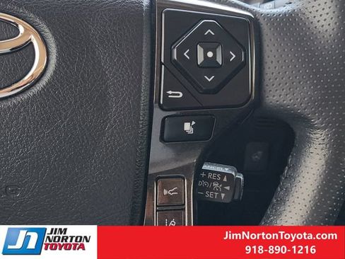 Used 2024 Toyota 4Runner TRD Off-Road Premium w/ Moonroof Package AWD/4WD image 30