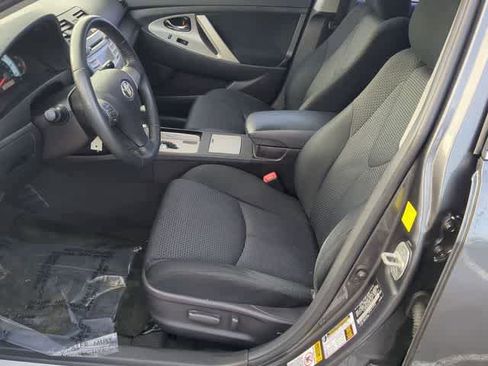 Used 2011 Toyota Camry SE w/ SE Extra-Value Pkg #1 image 17
