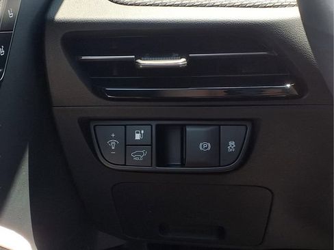New 2026 Kia EV6 Wind RWD image 13