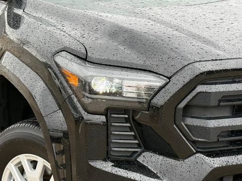 Used 2025 Toyota Tacoma SR5 image 3