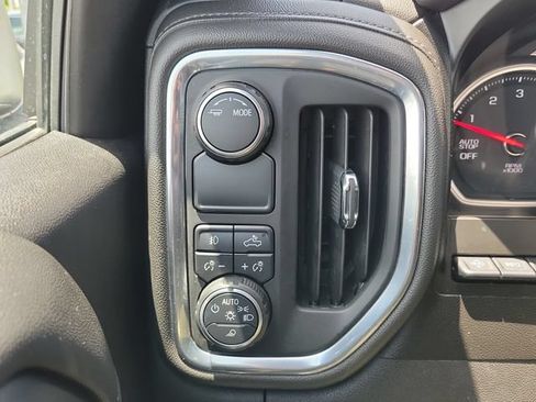 Used 2020 Chevrolet Silverado 1500 High Country w/ Technology Package RWD image 16