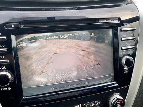 Used 2018 Nissan Murano SV AWD/4WD image 14