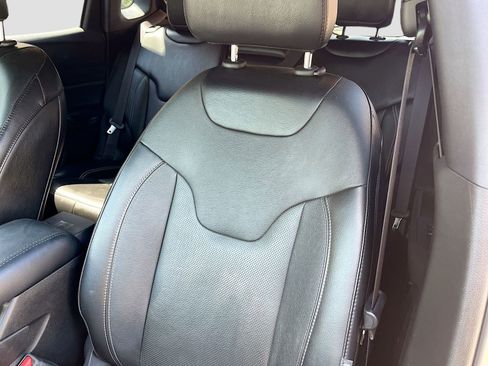 Used 2023 Jeep Compass High Altitude AWD/4WD image 20
