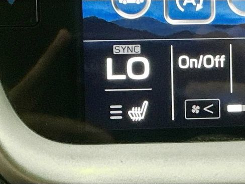Used 2020 Subaru Outback Premium AWD/4WD image 18