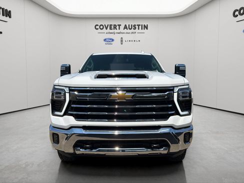 Used 2024 Chevrolet Silverado 2500 LTZ AWD/4WD image 8