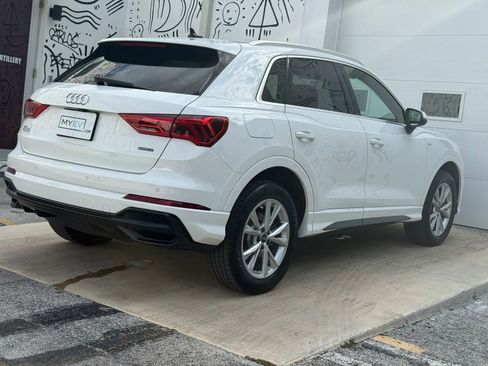 Used 2021 Audi Q3 2.0T Premium w/ Convenience Package AWD/4WD image 4