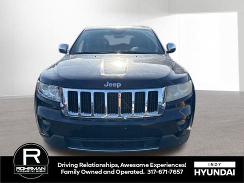 Used 2011 Jeep Grand Cherokee Limited w/ Luxury Group II image 2
