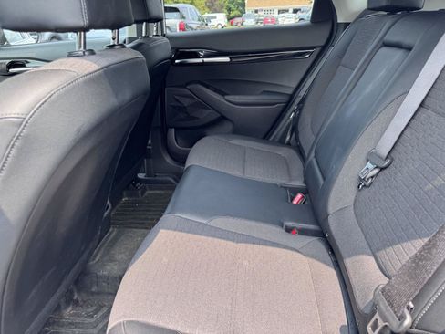 Used 2022 Kia Seltos S FWD image 11