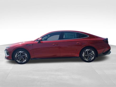 New 2026 Hyundai Sonata SEL FWD image 2