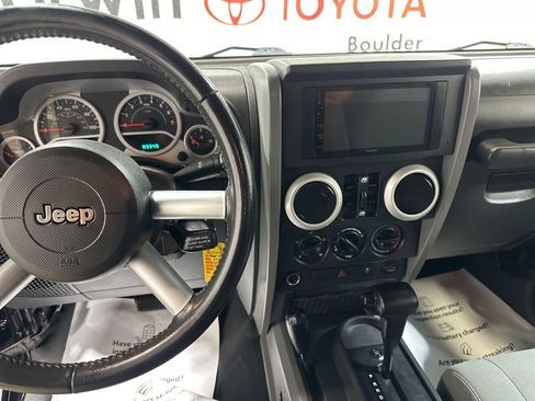 Used 2010 Jeep Wrangler Unlimited Sahara image 27