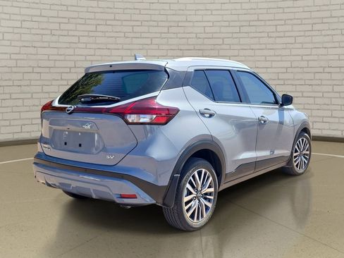 Used 2024 Nissan Kicks SV FWD image 5