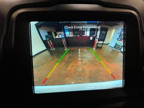 Used 2020 Jeep Renegade Altitude image 25