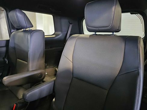 Used 2024 Lexus GX 550 w/ Accessory Package (Z1) image 36