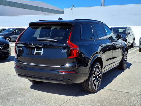 New 2026 Volvo XC90 B6 Ultra w/ Lounge Package image 7