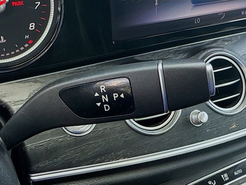 Used 2019 Mercedes-Benz E 300 4MATIC image 13