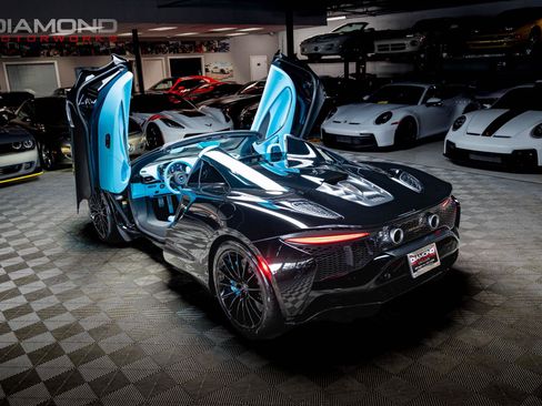 Used 2026 McLaren Artura Spider RWD image 77