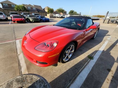 Used 2008 Chevrolet Corvette Convertible w/ Preferred Equipment Group RWD image 3