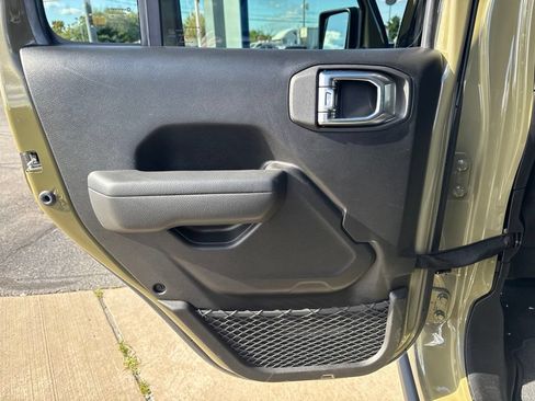 Used 2026 Jeep Gladiator Mojave AWD/4WD image 36