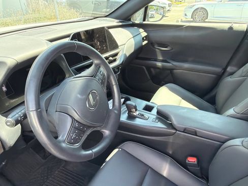 Used 2025 Lexus UX 300h FWD w/ Accessory Package (Z2) image 6