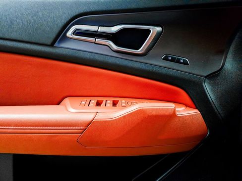 Used 2026 Kia Sportage SX image 16